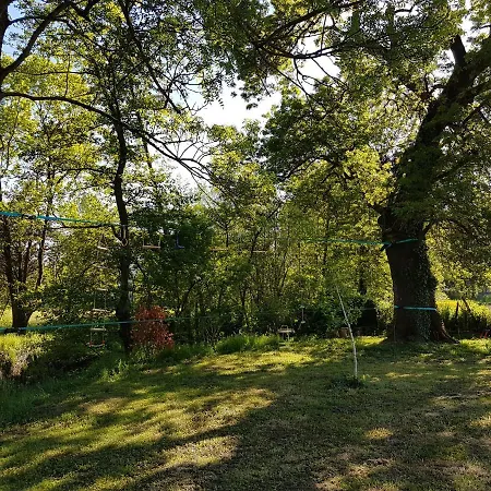 Holiday home Le Secret Du Chemin Confort, Detente Et Loisirs Ars-sur-Formans